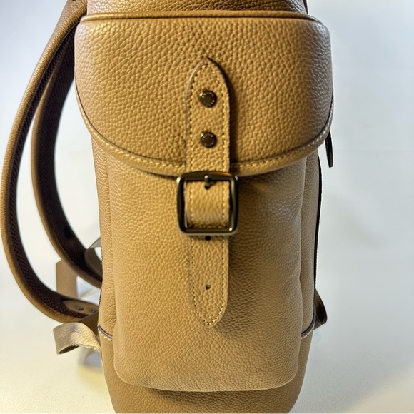 NEW Men’s Coach Hitch Pebble Leather Backpack in Tan/Brown - Picture 6 of 15